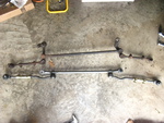 I6 and V8 steering linkage comparison